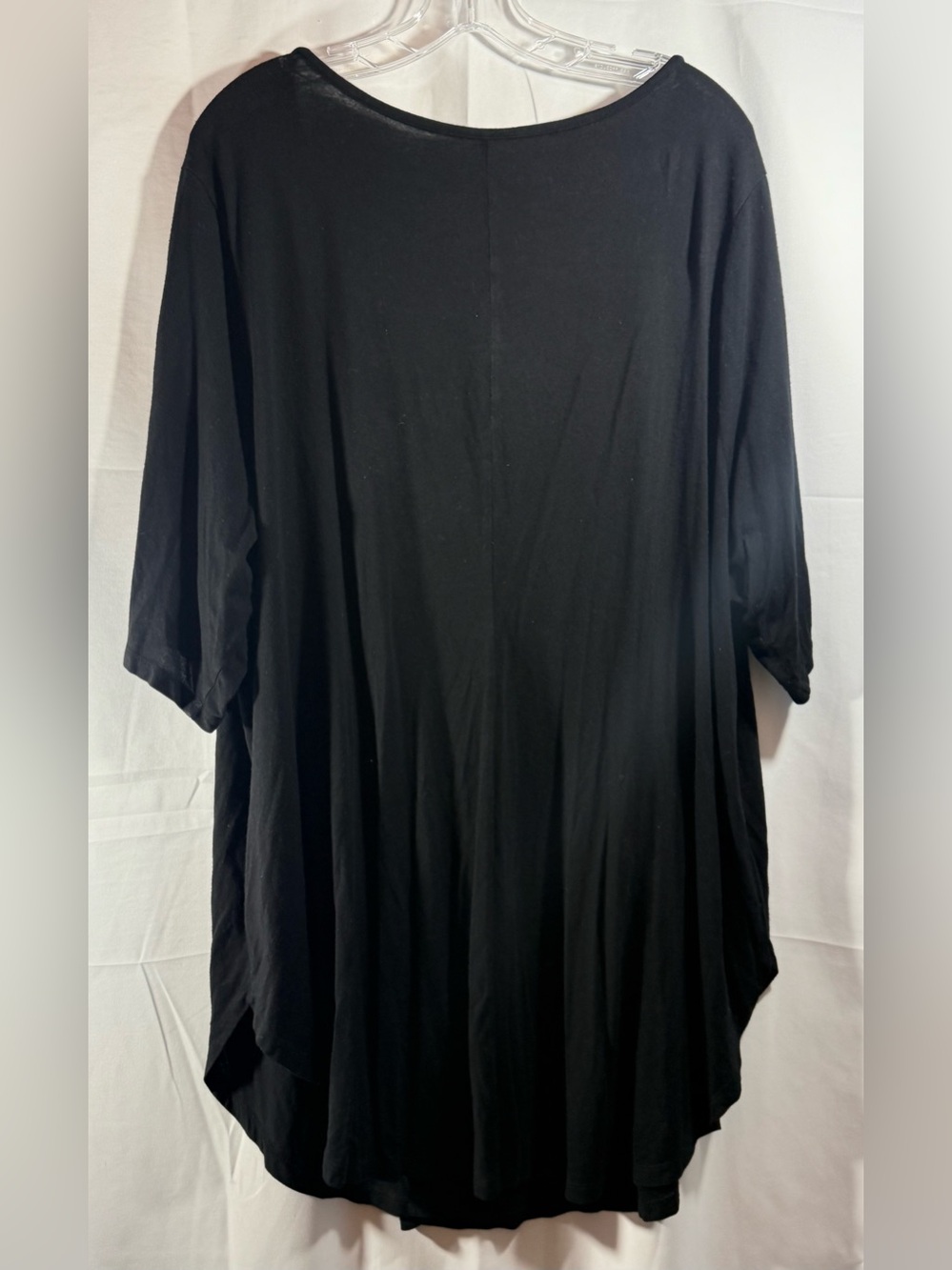 Torrid Black 'Super Soft Knits' V-Neck Tee Size 4(4X) - Picture 4 of 5